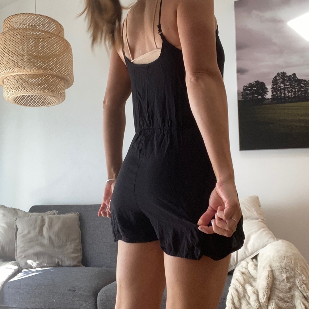 One piece. Like new. - Picture 3 of 3